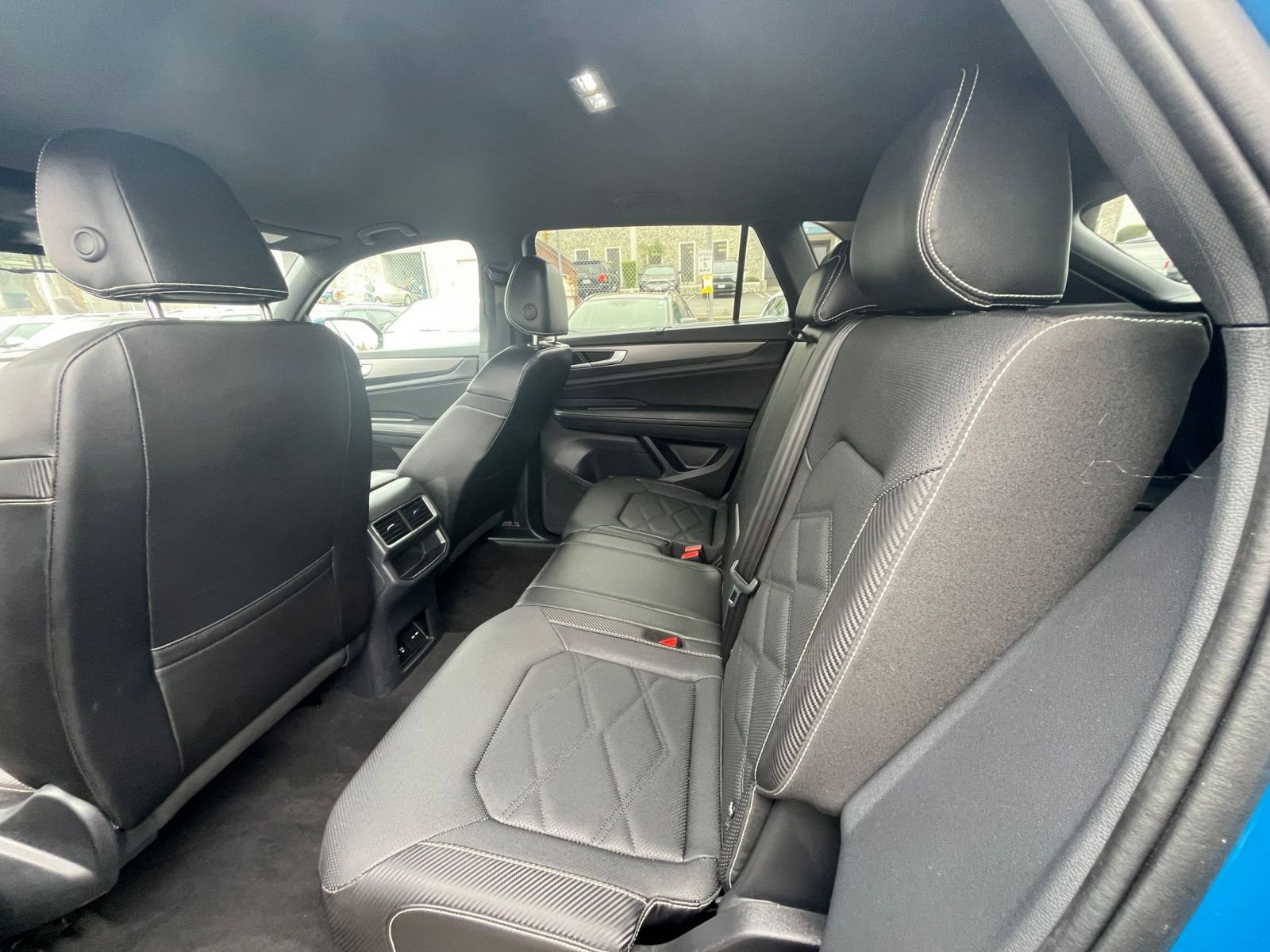 Thumbnail: 2025 Volkswagen Atlas - 27