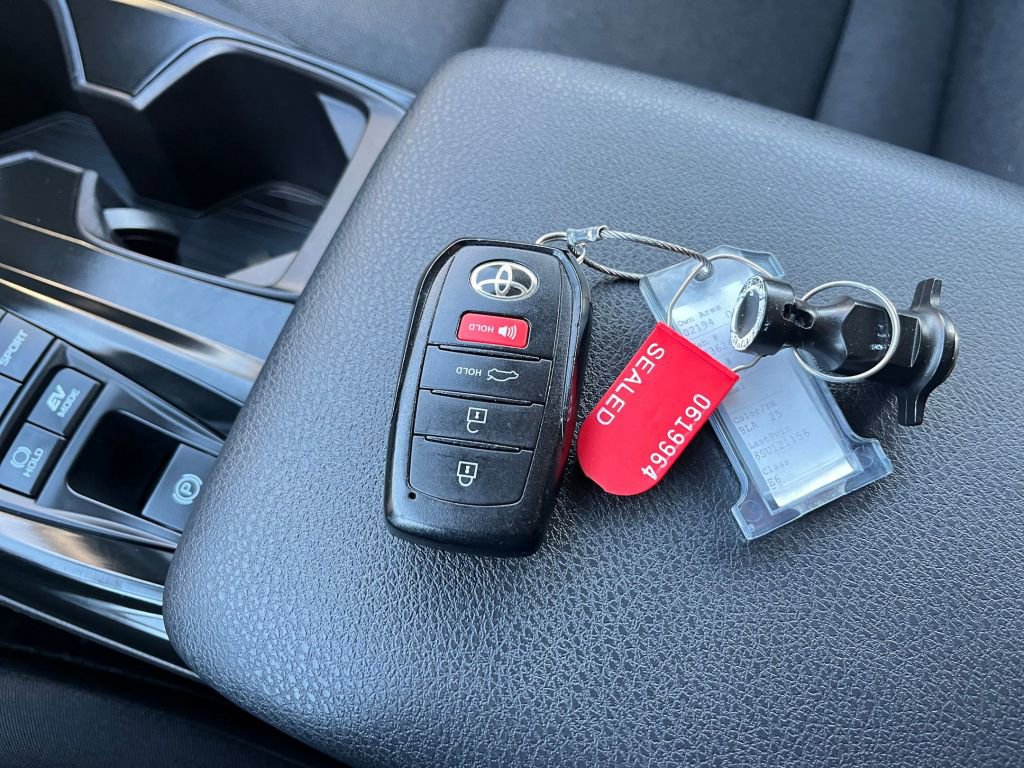 Thumbnail: 2025 Toyota Camry - 31