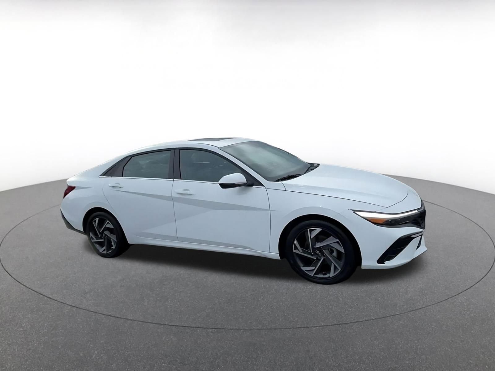 Thumbnail: 2025 Hyundai Elantra - 2