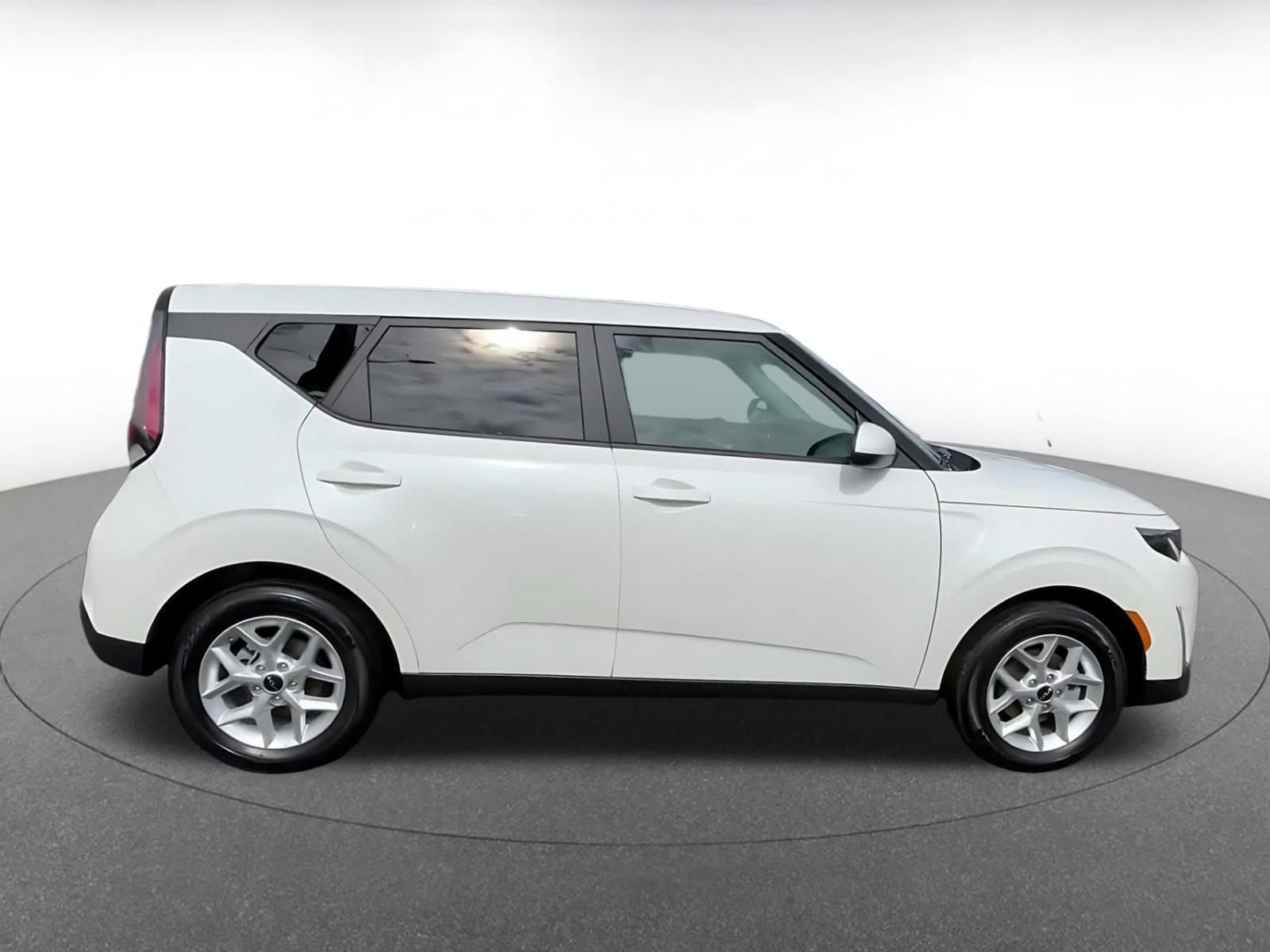 Thumbnail: 2025 Kia Soul - 16