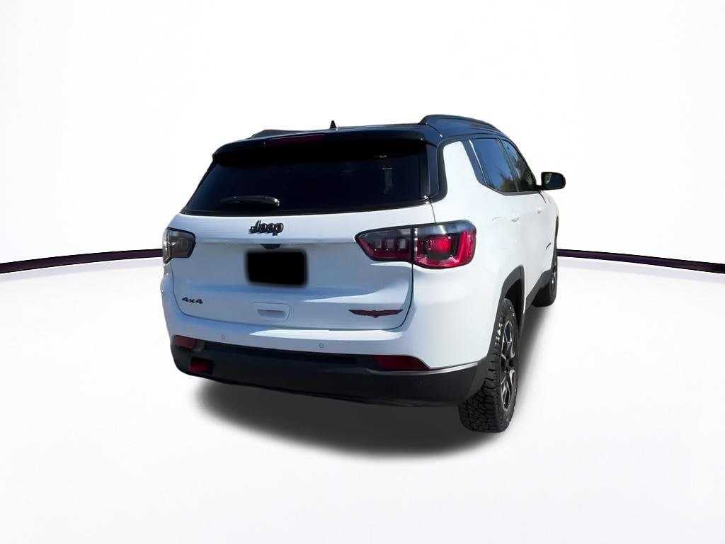 Thumbnail: 2025 Jeep Compass - 14