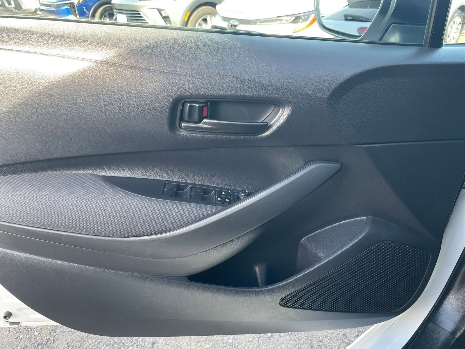 Thumbnail: 2025 Toyota Corolla - 18