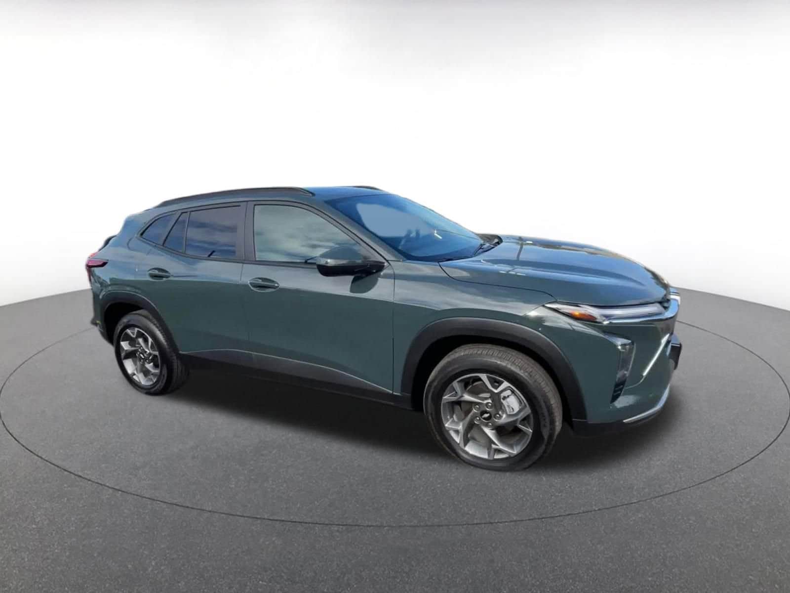 Thumbnail: 2025 Chevrolet Trax - 2