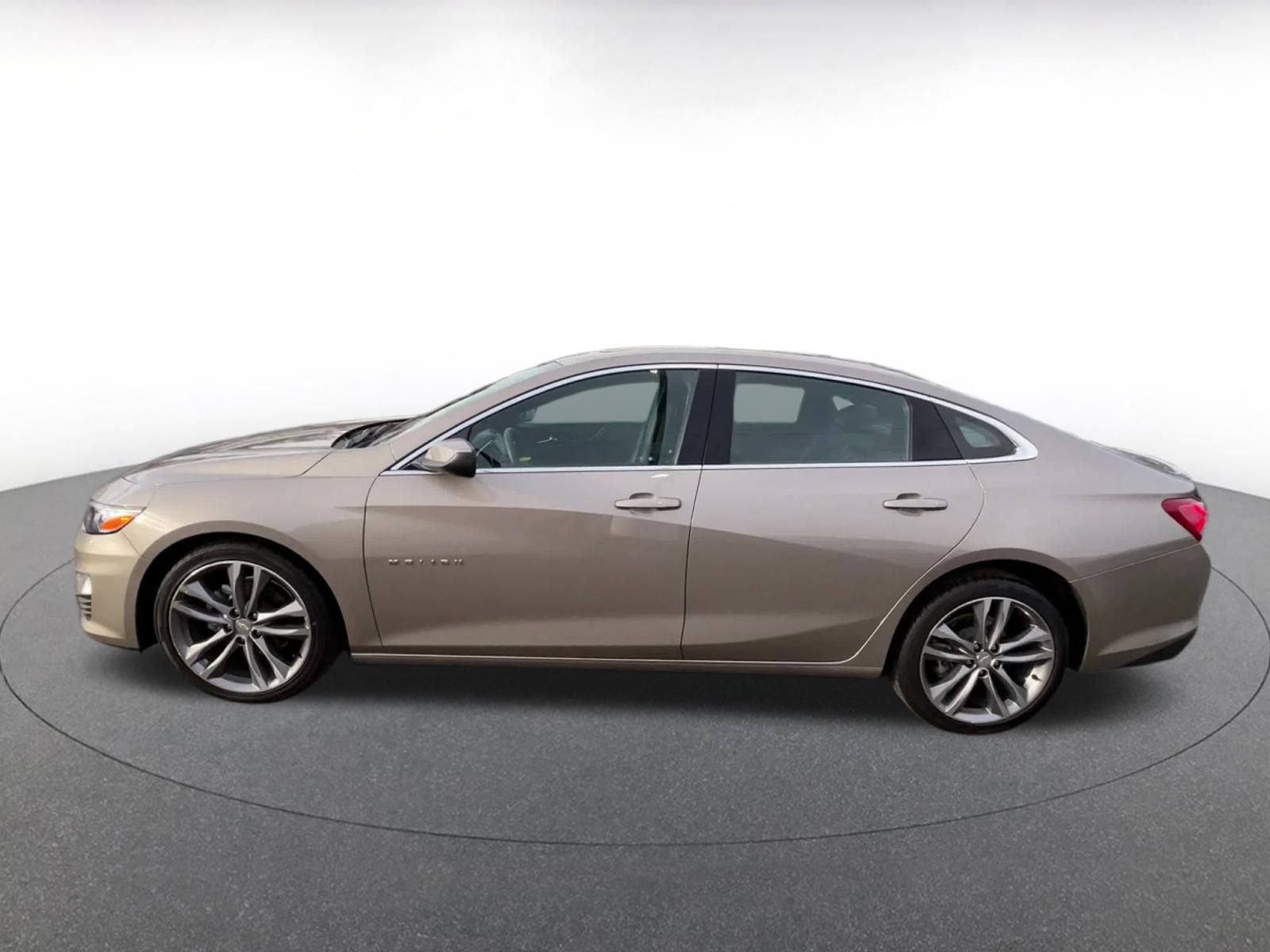 Thumbnail: 2024 Chevrolet Malibu - 9