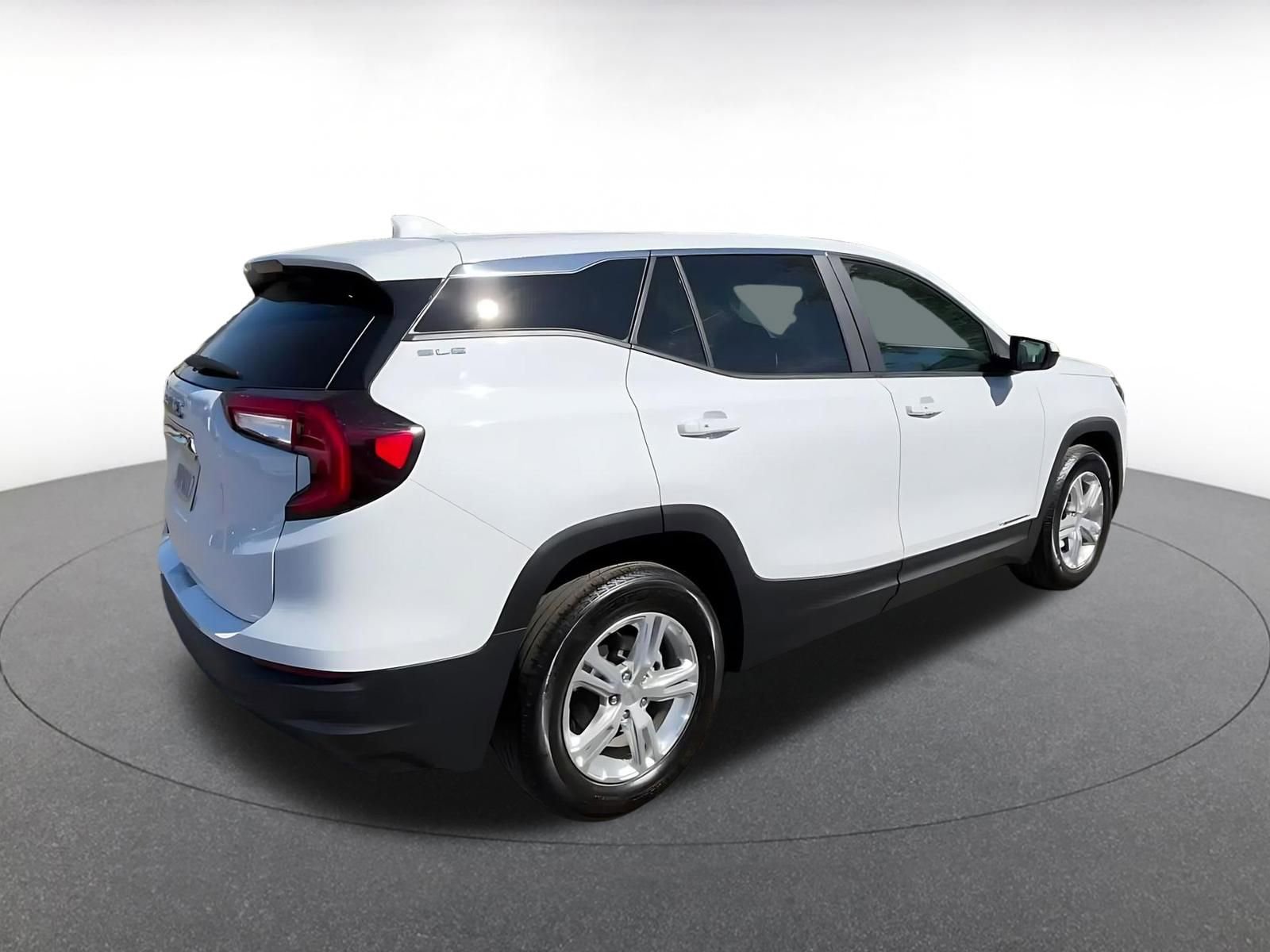 Thumbnail: 2024 GMC Terrain - 15