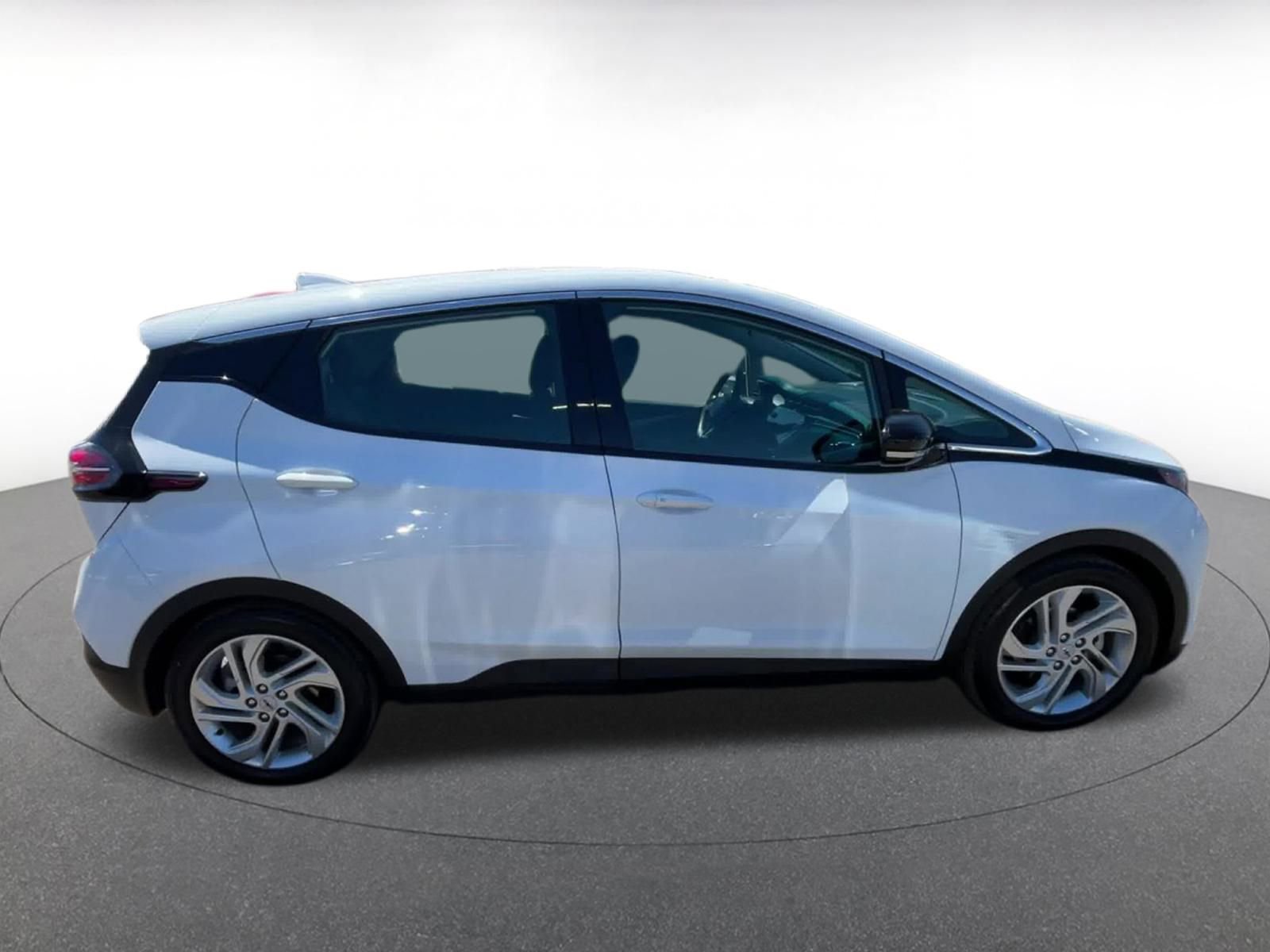 Thumbnail: 2023 Chevrolet Bolt EV - 16
