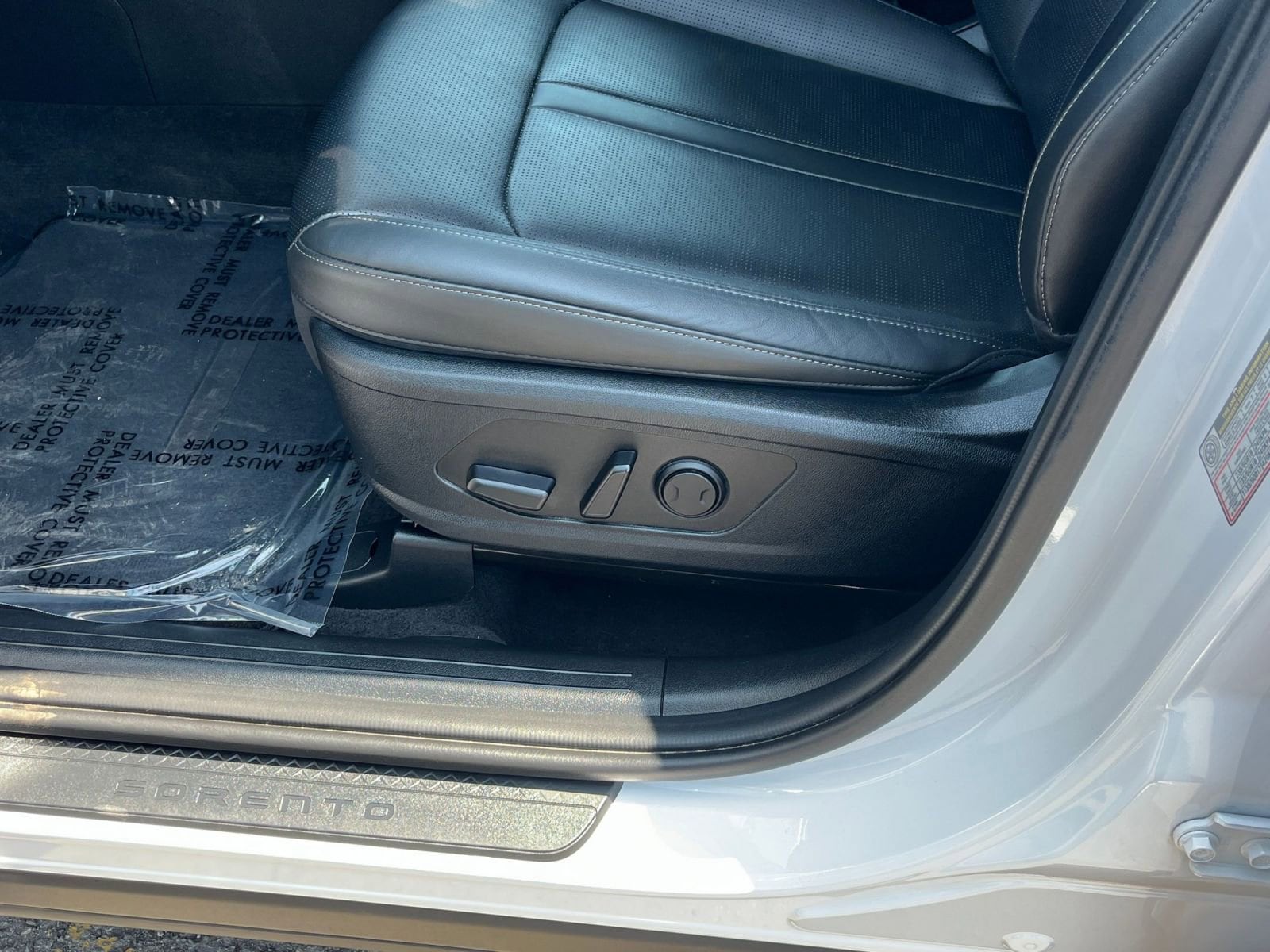 2024 Kia Sorento S 23