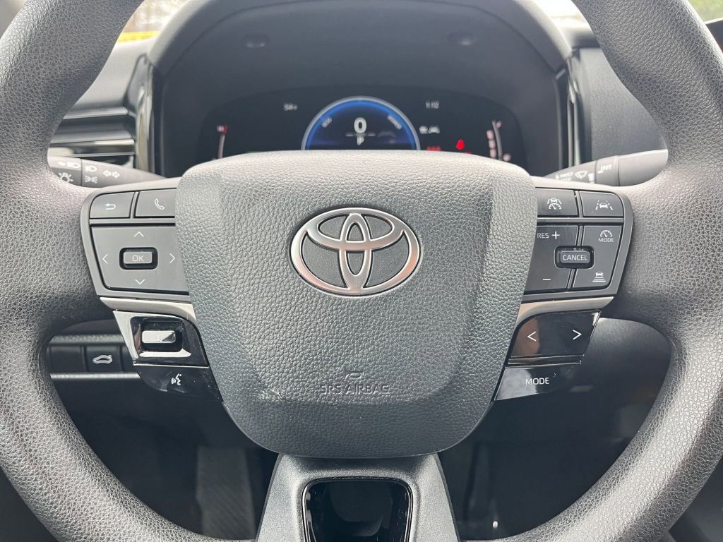 Thumbnail: 2025 Toyota Camry - 22