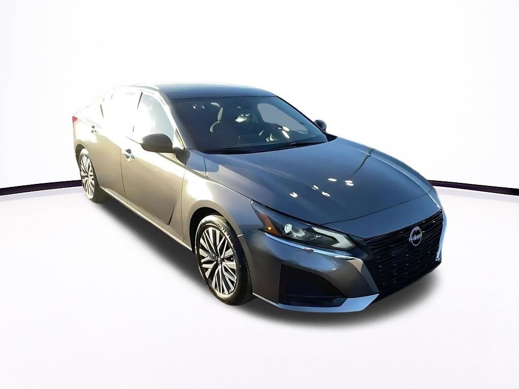 Thumbnail: 2025 Nissan Altima - 3