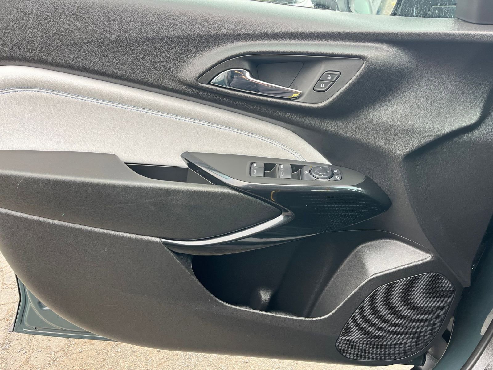 Thumbnail: 2025 Chevrolet Trax - 20