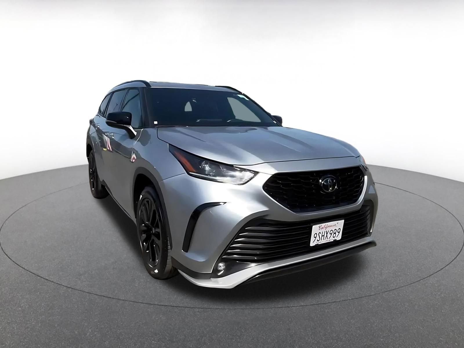 Thumbnail: 2025 Toyota Highlander - 3