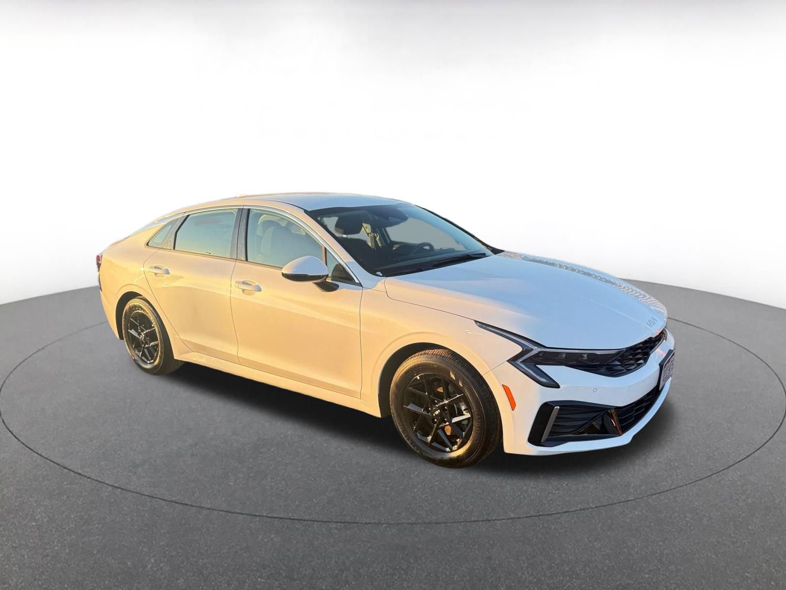 Thumbnail: 2025 Kia K5 - 1