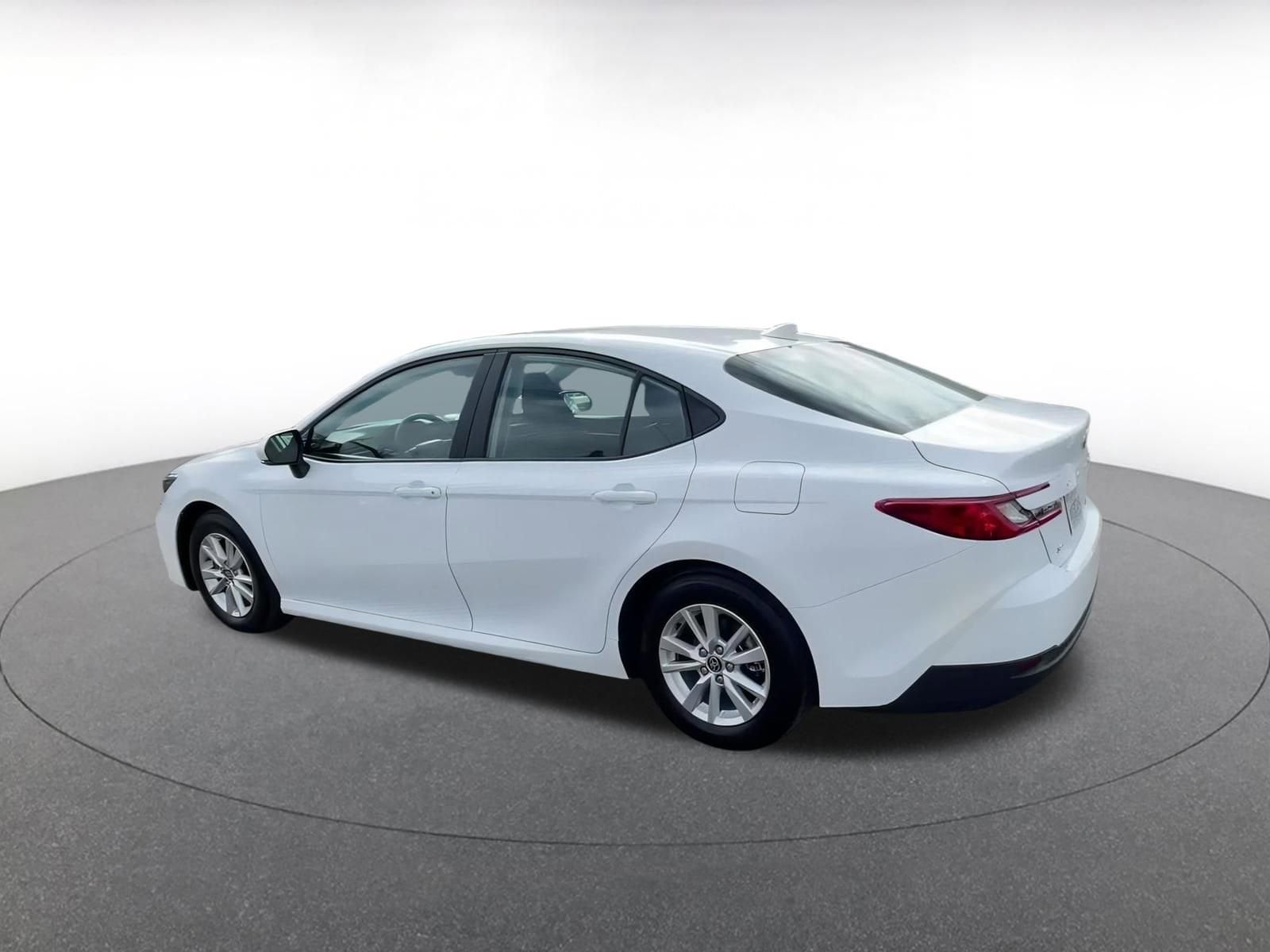 Thumbnail: 2025 Toyota Camry - 10