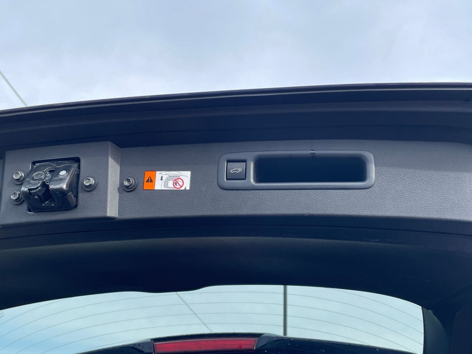 Thumbnail: 2025 Toyota Highlander - 24