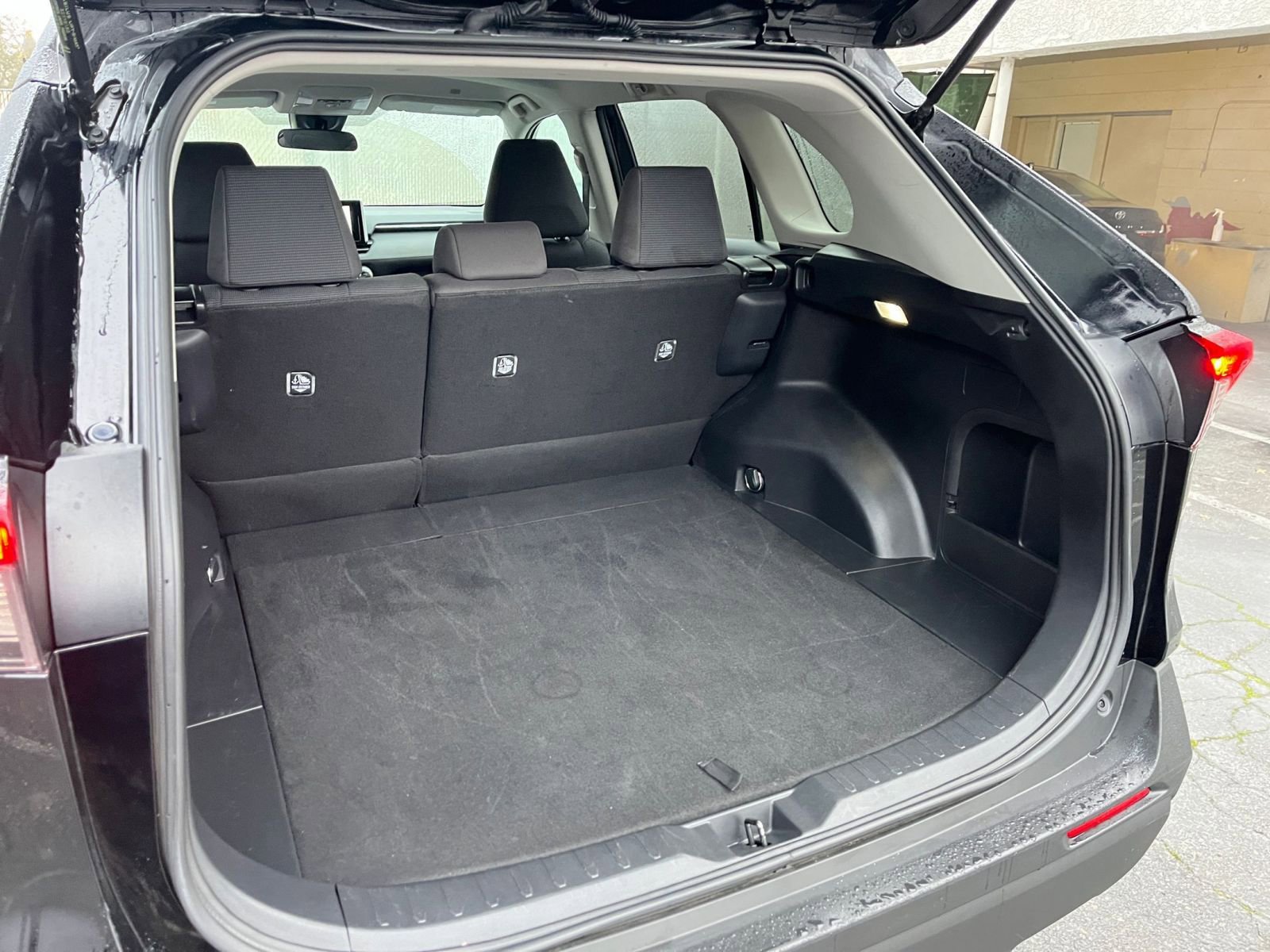 Thumbnail: 2025 Toyota RAV4 - 30