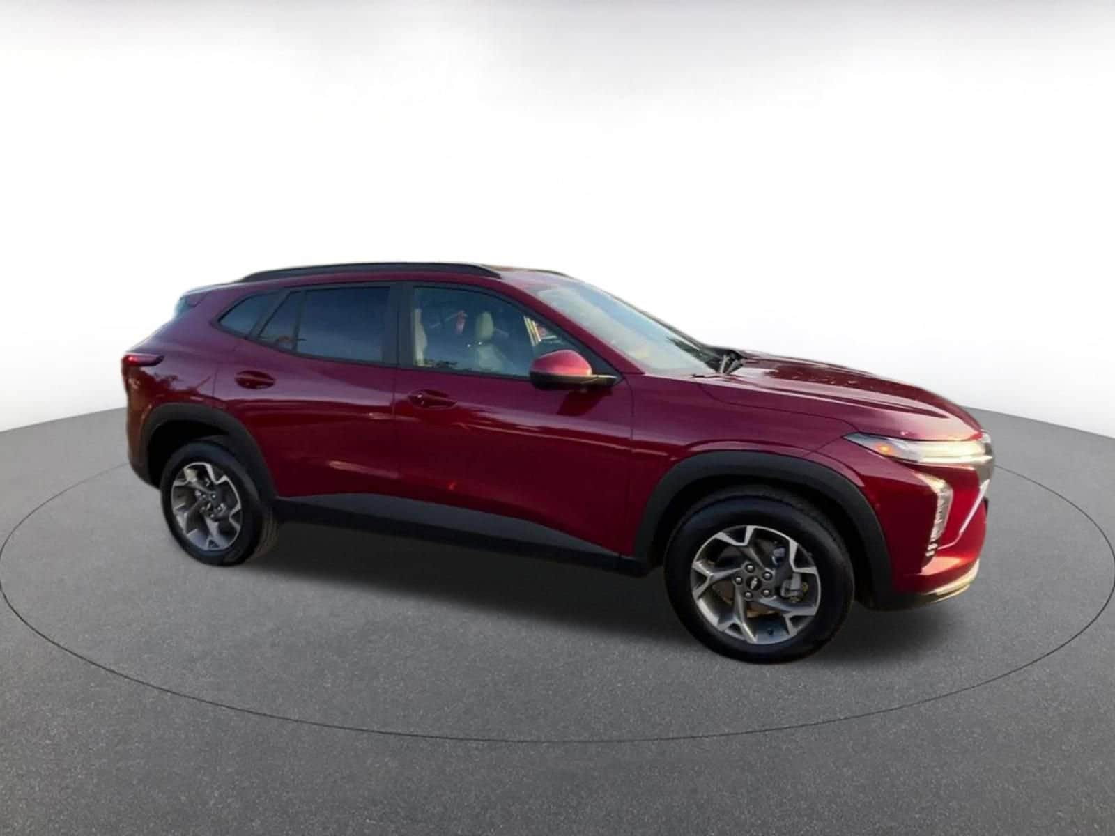 Thumbnail: 2025 Chevrolet Trax - 2