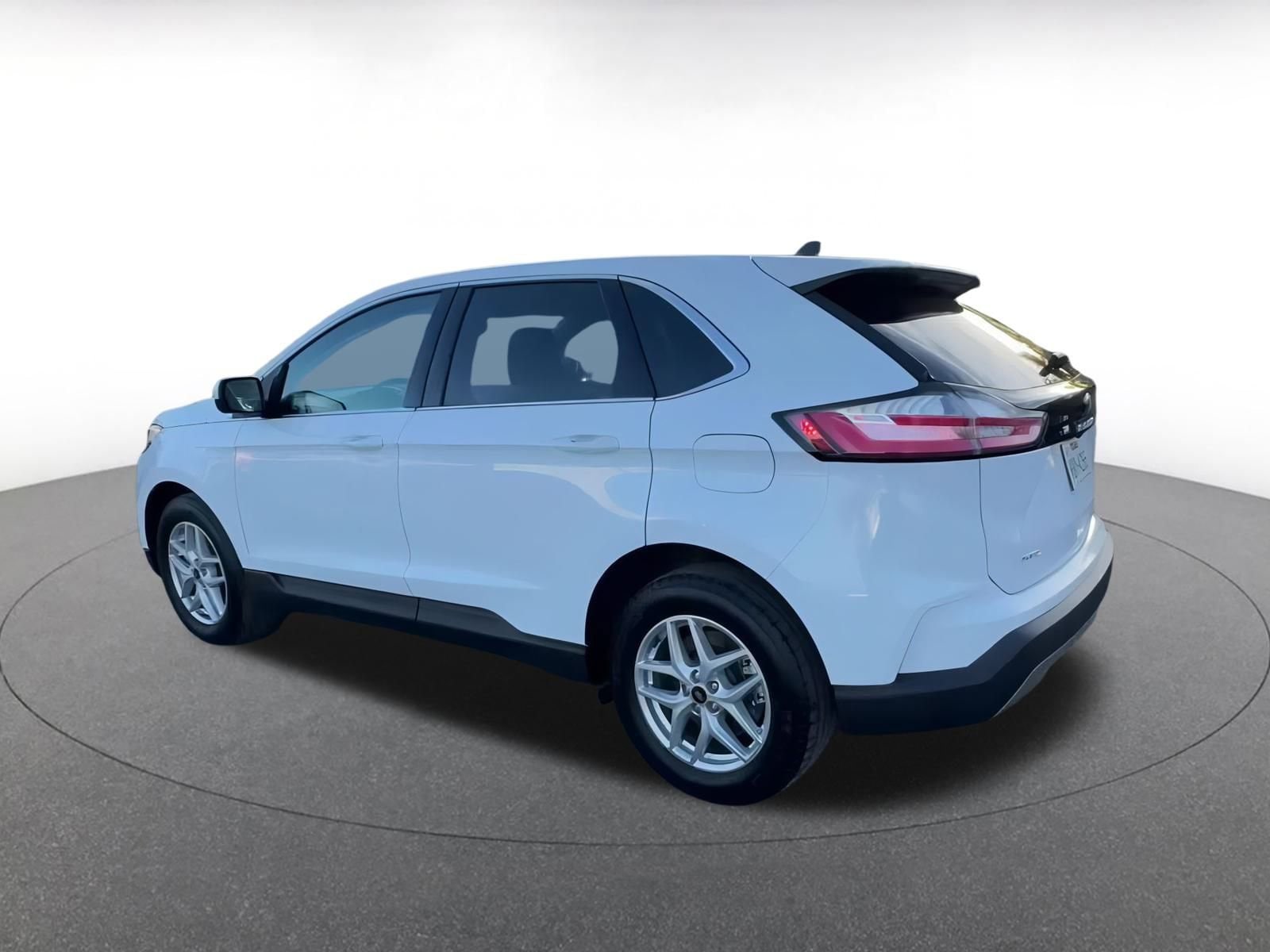 Thumbnail: 2024 Ford Edge - 10