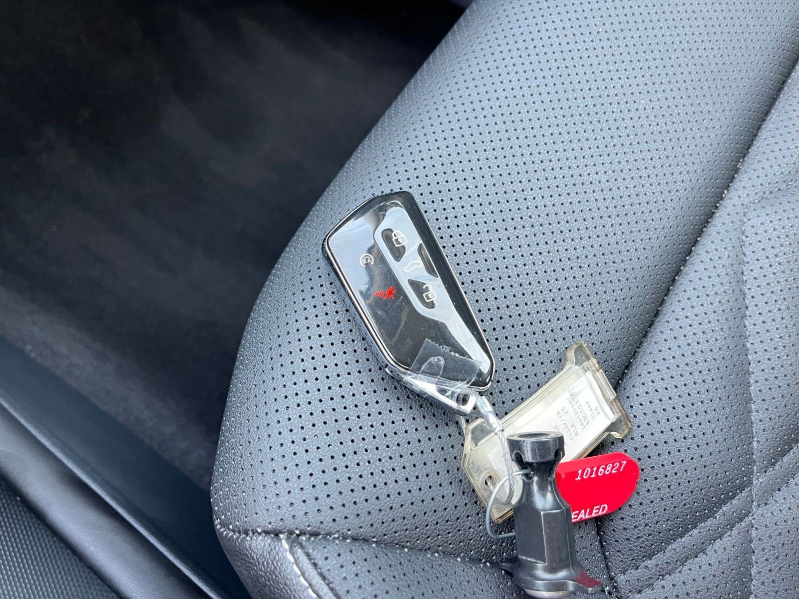 Thumbnail: 2025 Volkswagen Atlas - 22