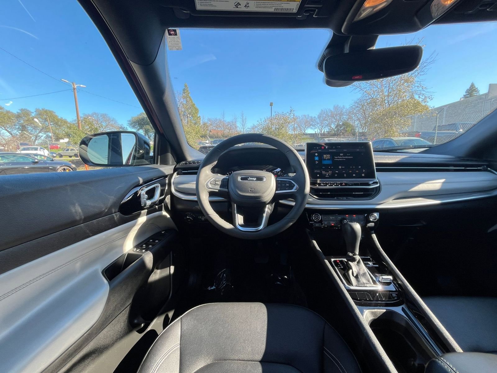 Thumbnail: 2025 Jeep Compass - 34