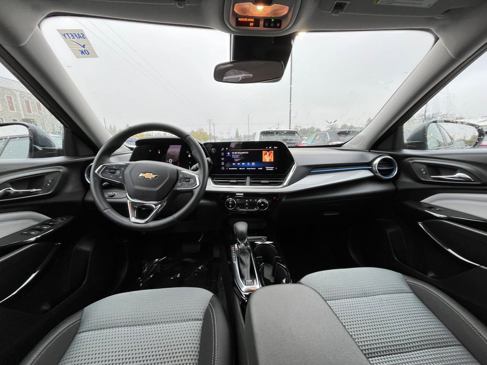 Thumbnail: 2025 Chevrolet Trax - 31