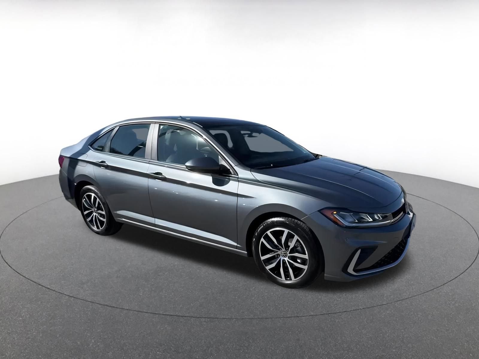 Thumbnail: 2025 Volkswagen Jetta - 2