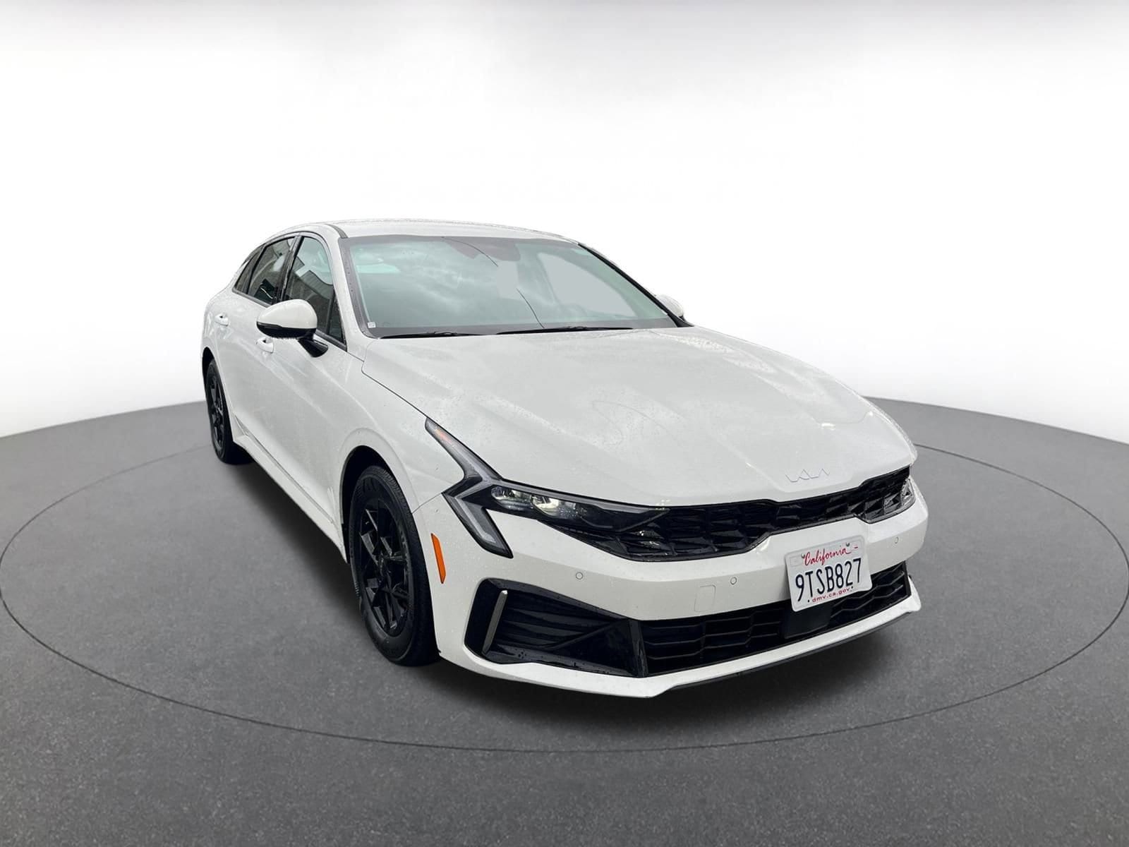 Thumbnail: 2025 Kia K5 - 1