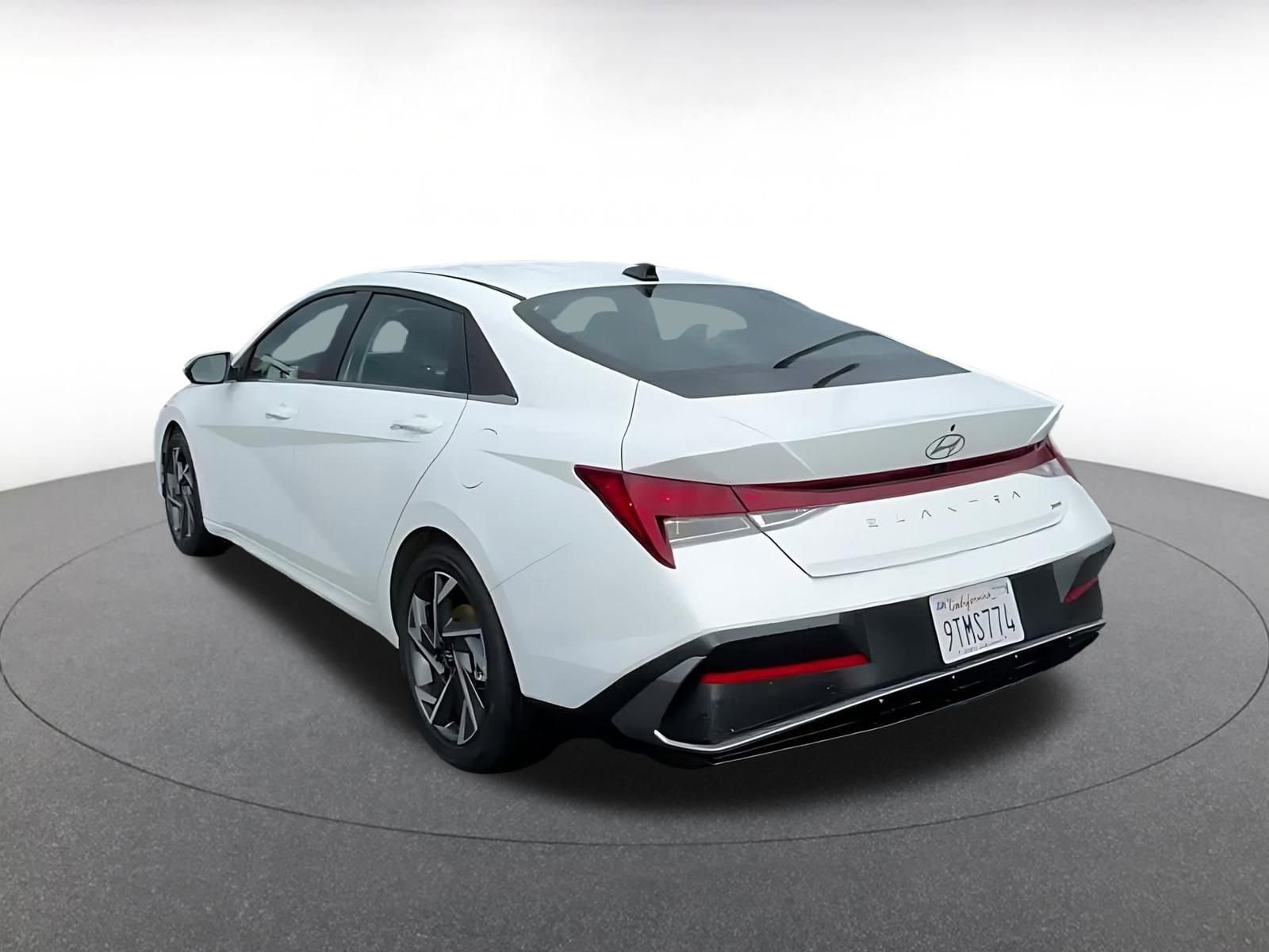 Thumbnail: 2025 Hyundai Elantra - 11