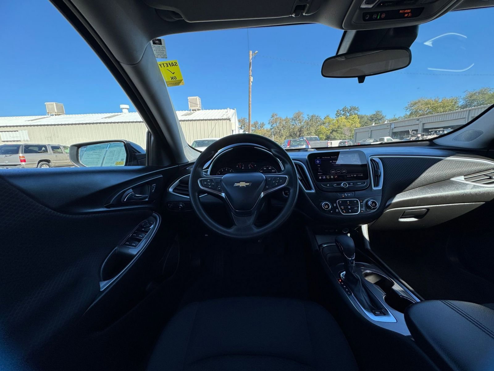 Thumbnail: 2023 Chevrolet Malibu - 34