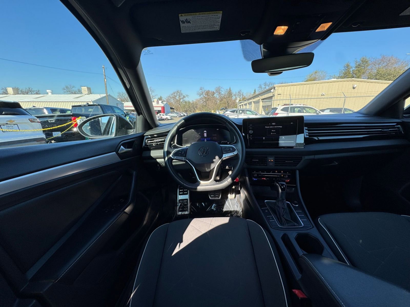 Thumbnail: 2025 Volkswagen Jetta - 32