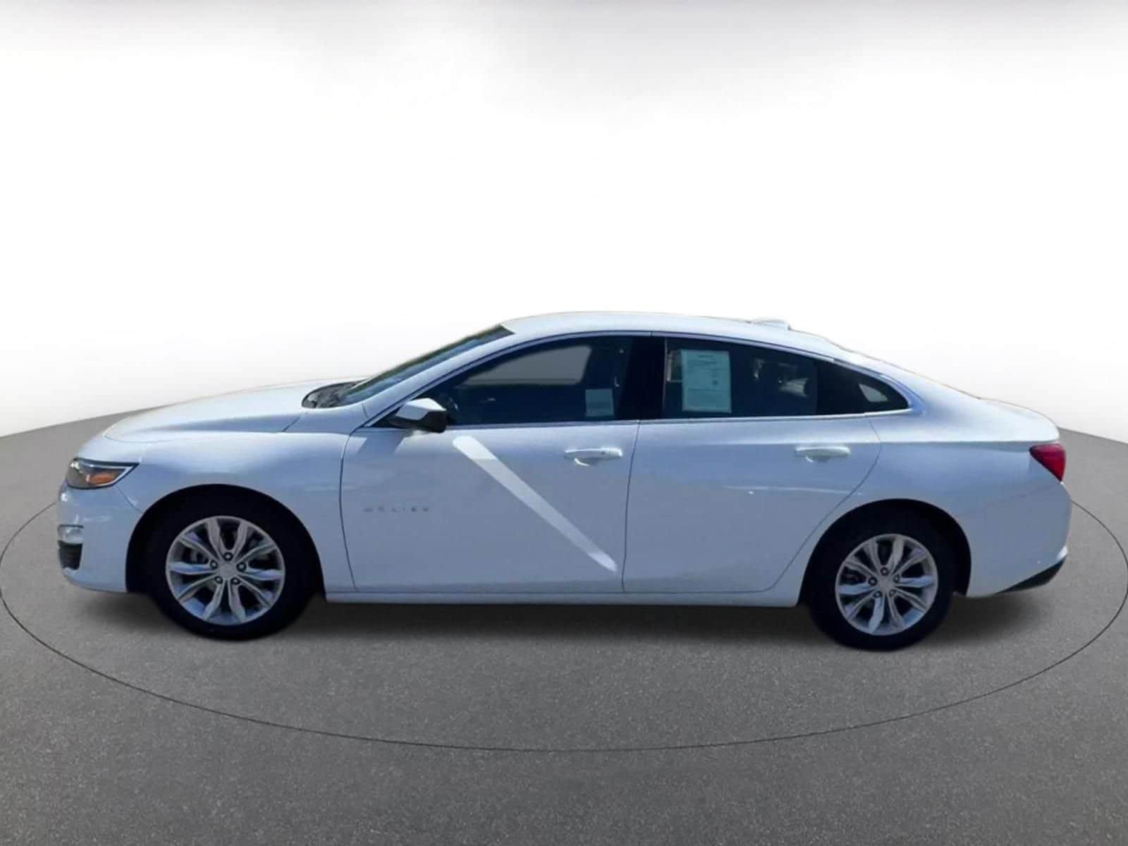 Thumbnail: 2023 Chevrolet Malibu - 9