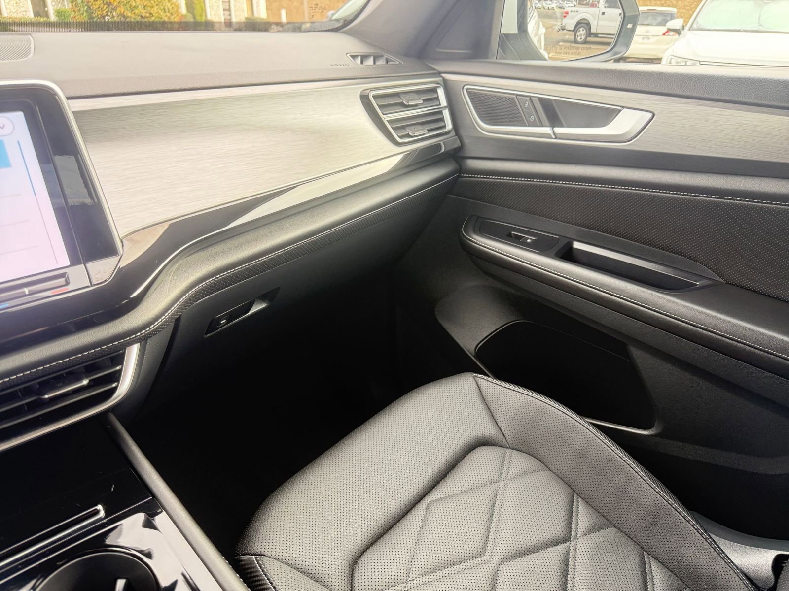 Thumbnail: 2025 Volkswagen Atlas - 35