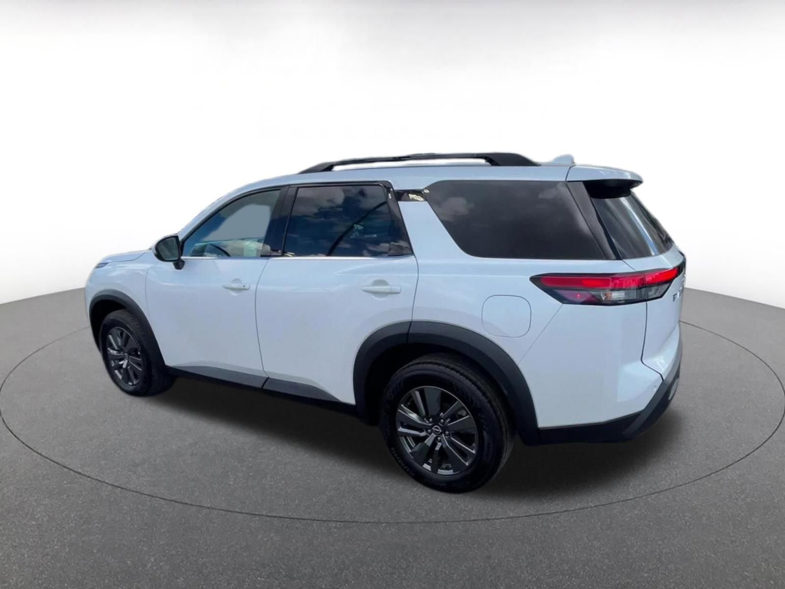 Thumbnail: 2025 Nissan Pathfinder - 10