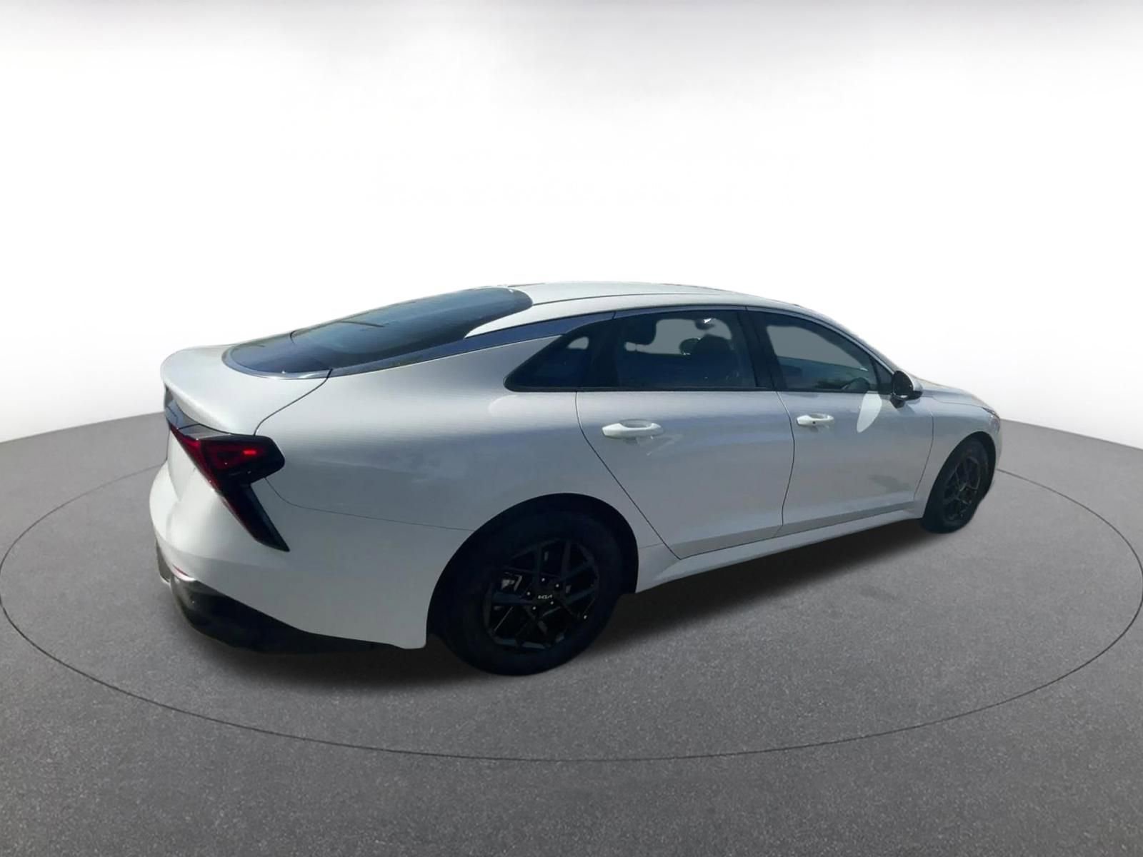 Thumbnail: 2025 Kia K5 - 15