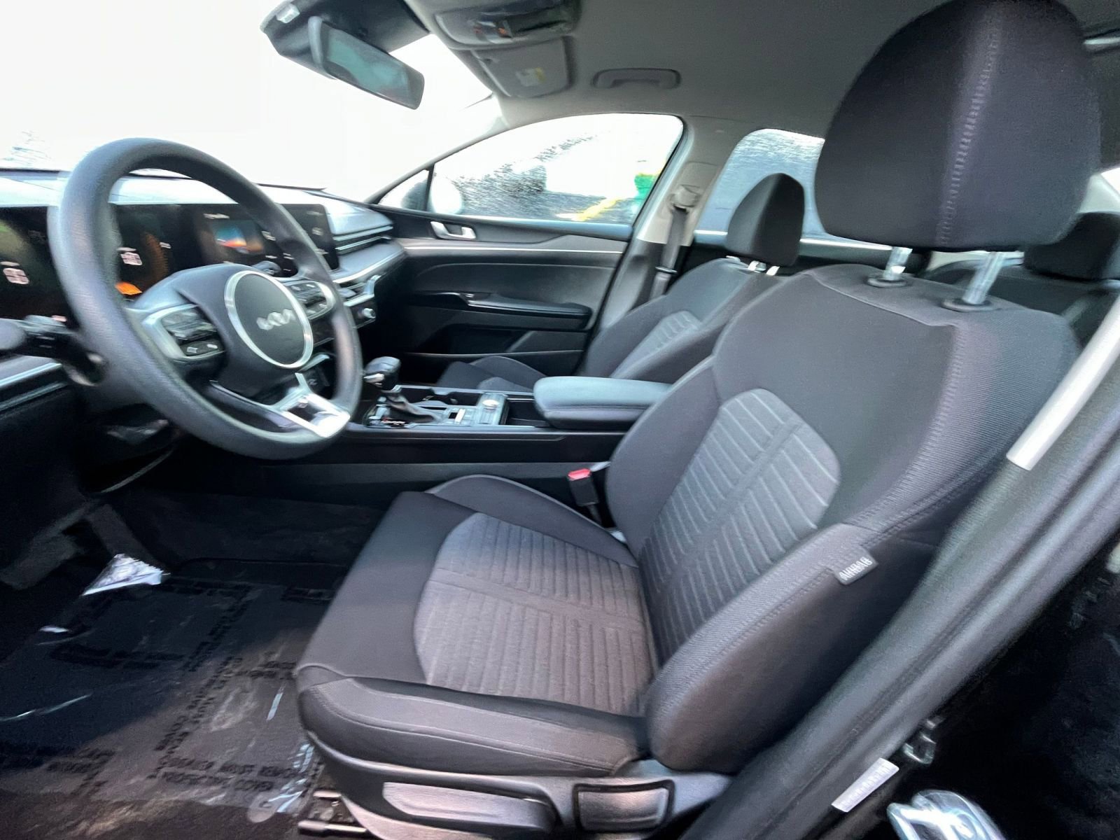 Thumbnail: 2025 Kia K5 - 25