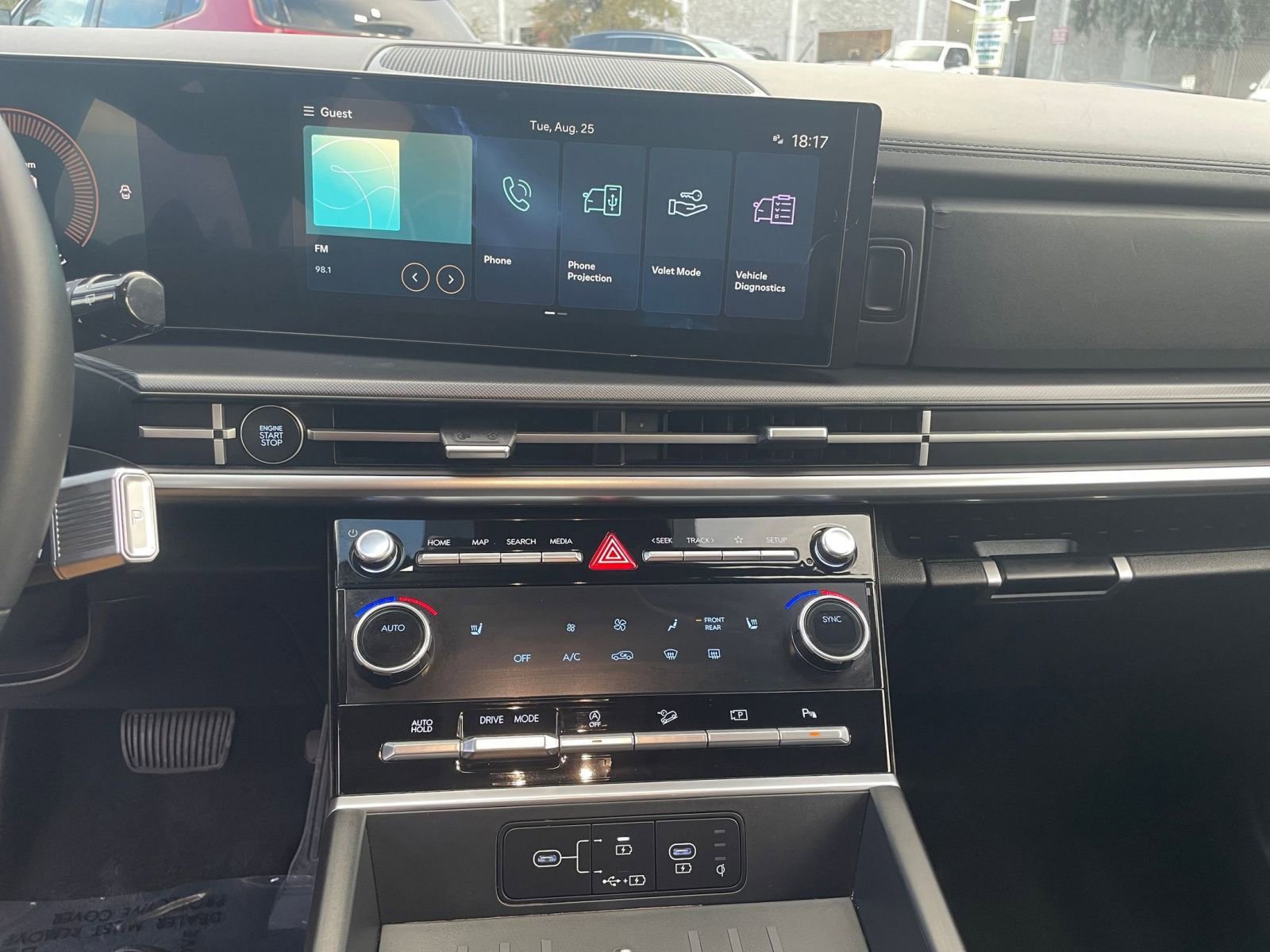 Thumbnail: 2025 Hyundai Santa Fe - 18