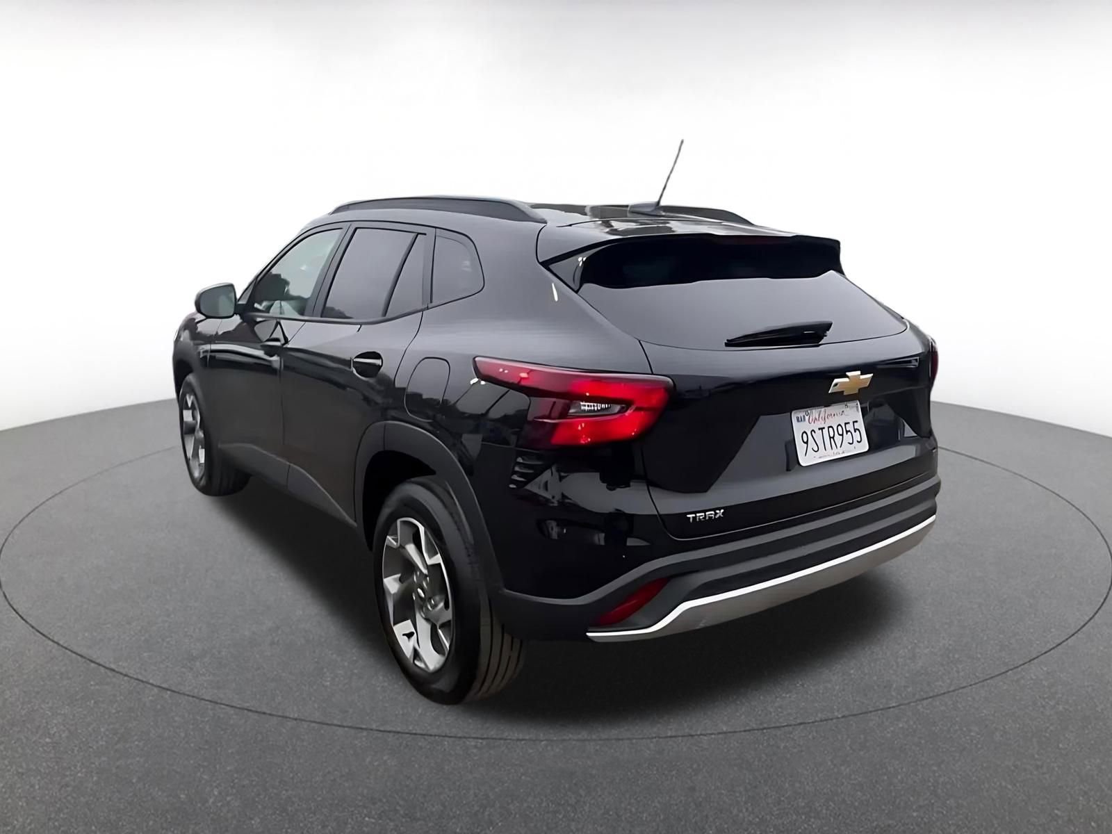 Thumbnail: 2025 Chevrolet Trax - 11