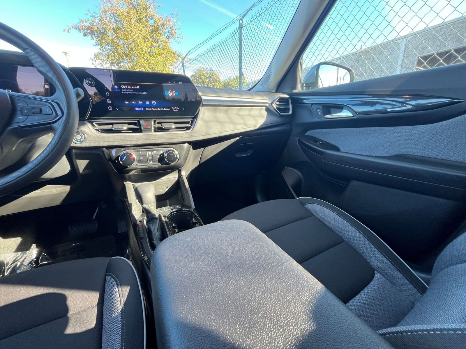 Thumbnail: 2025 Chevrolet TrailBlazer - 33