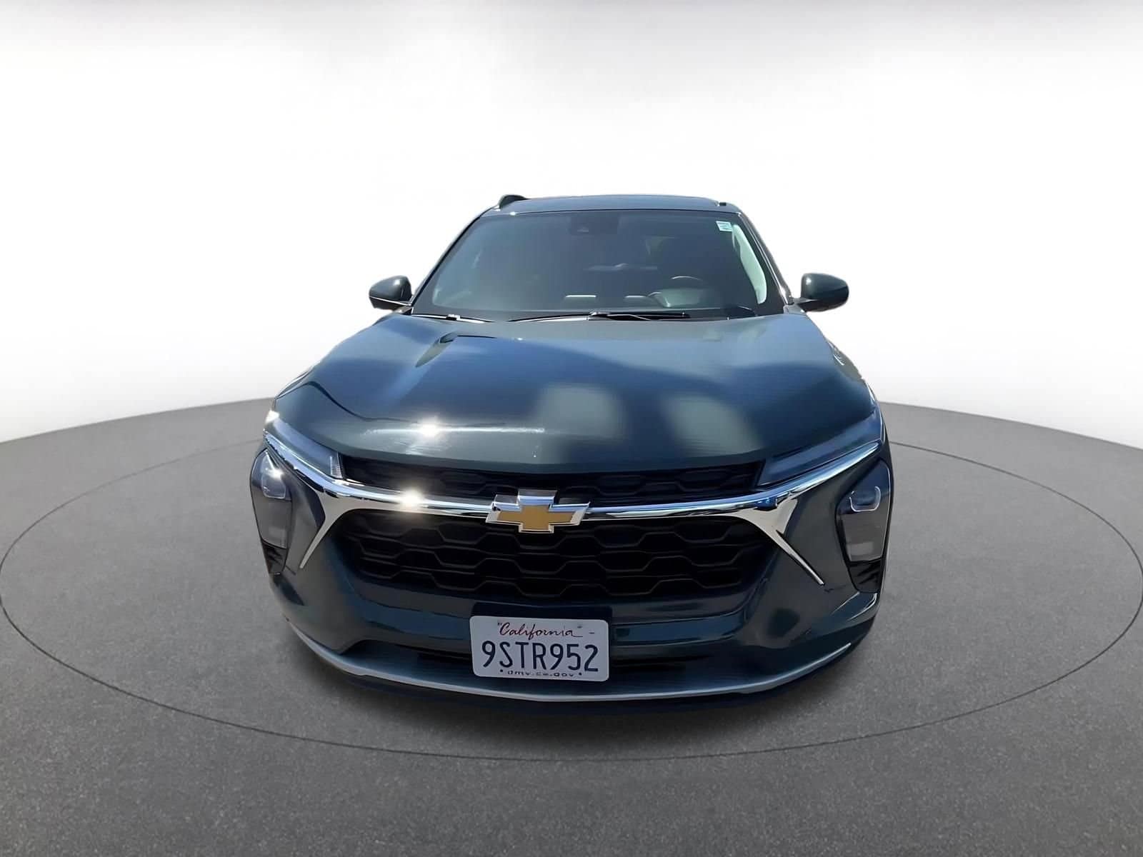 Thumbnail: 2025 Chevrolet Trax - 4