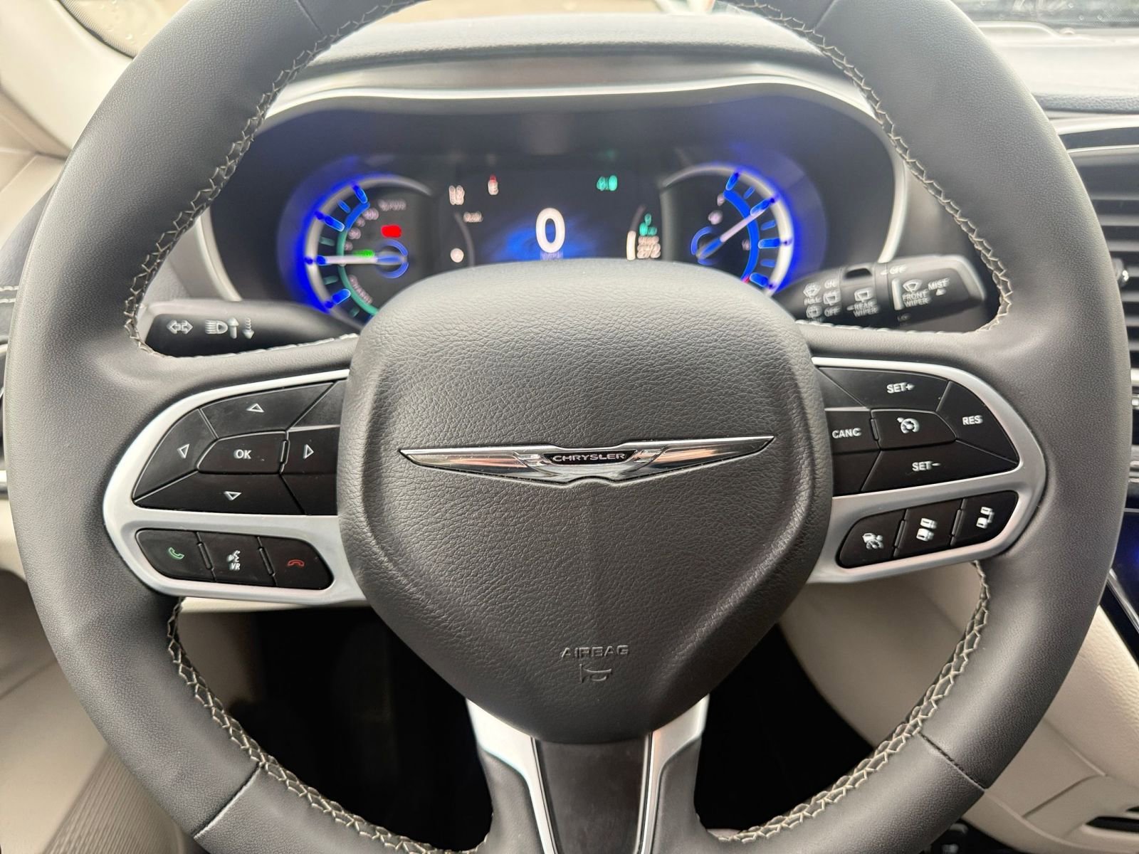 Thumbnail: 2023 Chrysler Pacifica - 28