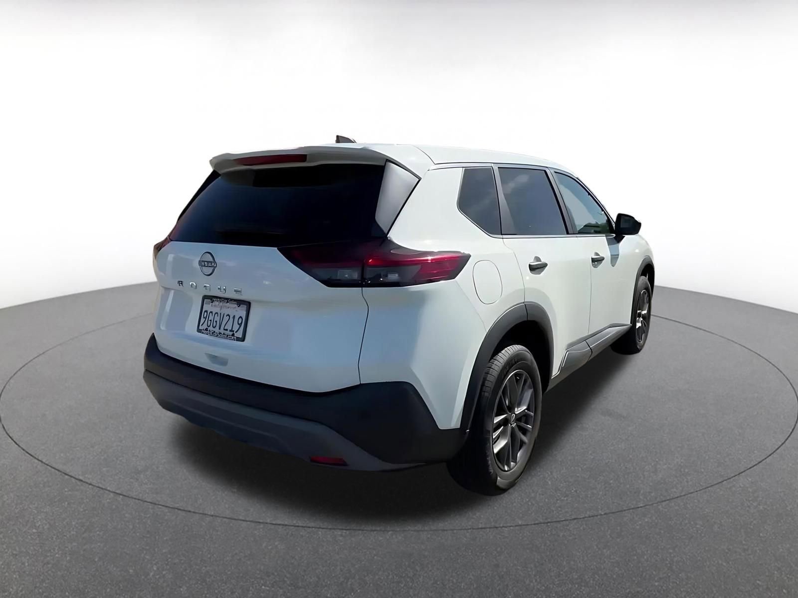 Thumbnail: 2023 Nissan Rogue - 15