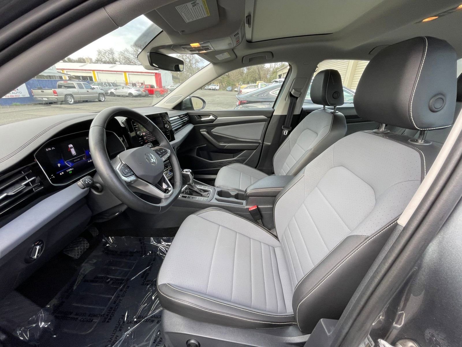 Thumbnail: 2025 Volkswagen Jetta - 25