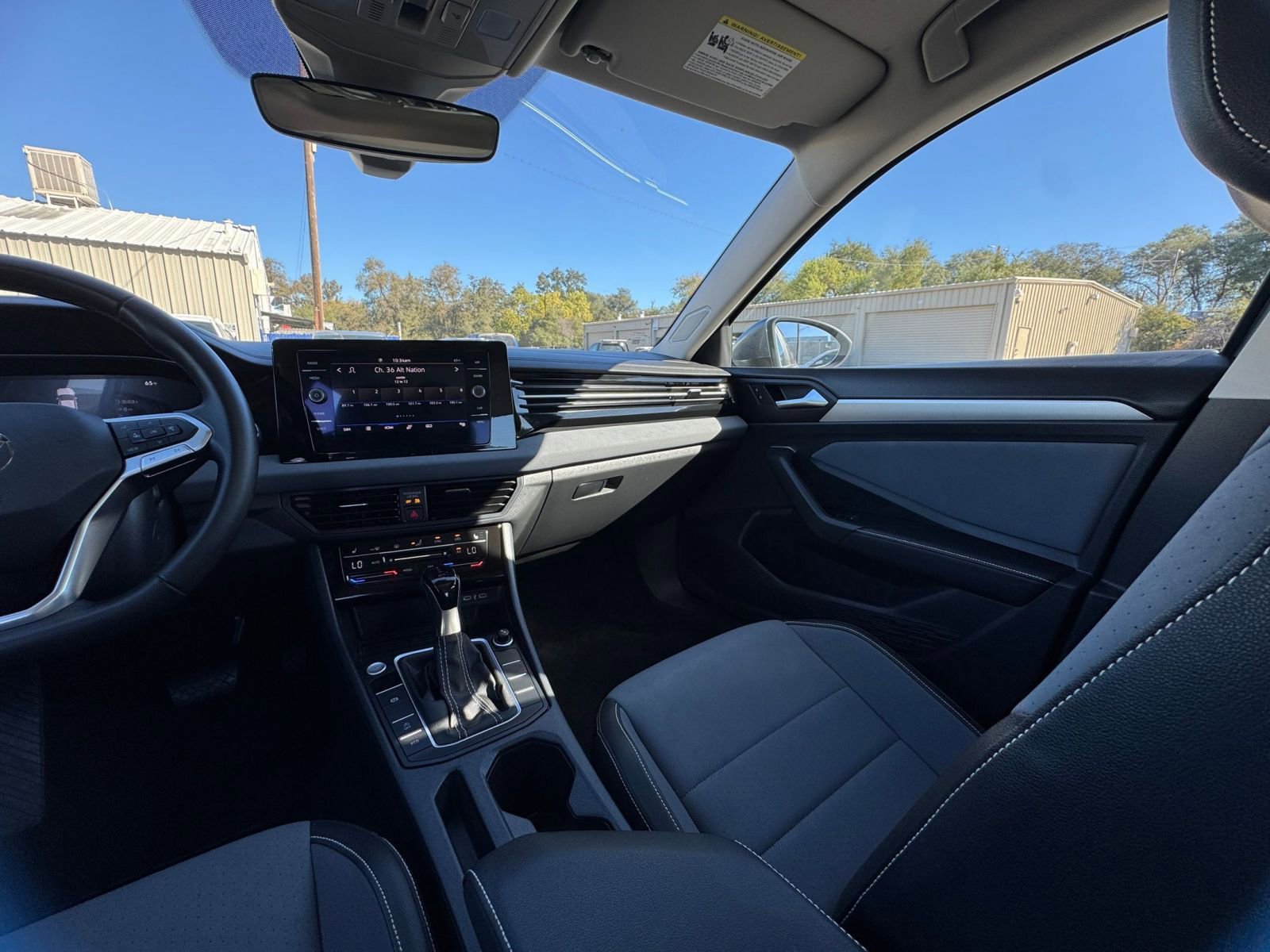 Thumbnail: 2025 Volkswagen Jetta - 34