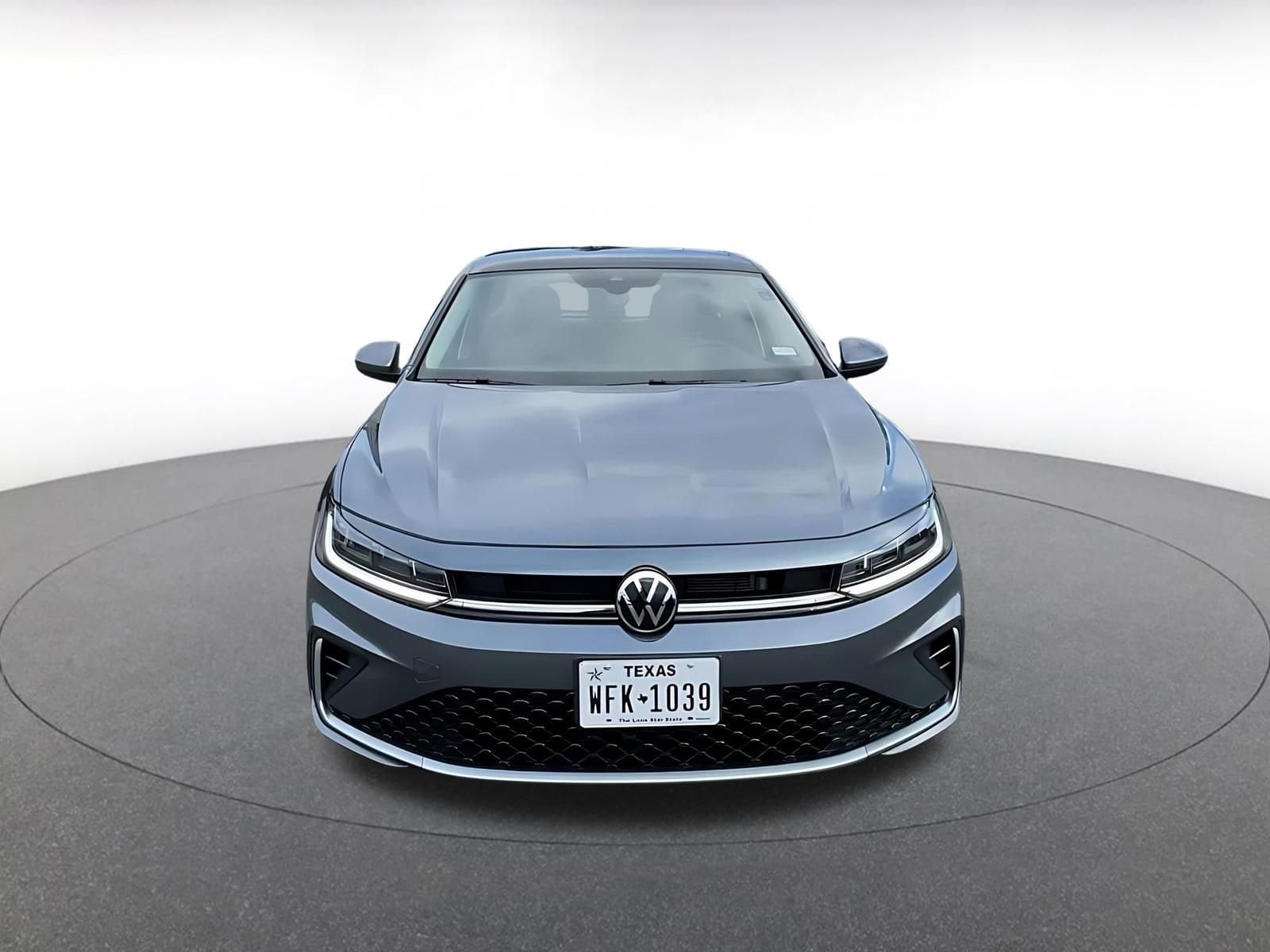 Thumbnail: 2025 Volkswagen Jetta - 4