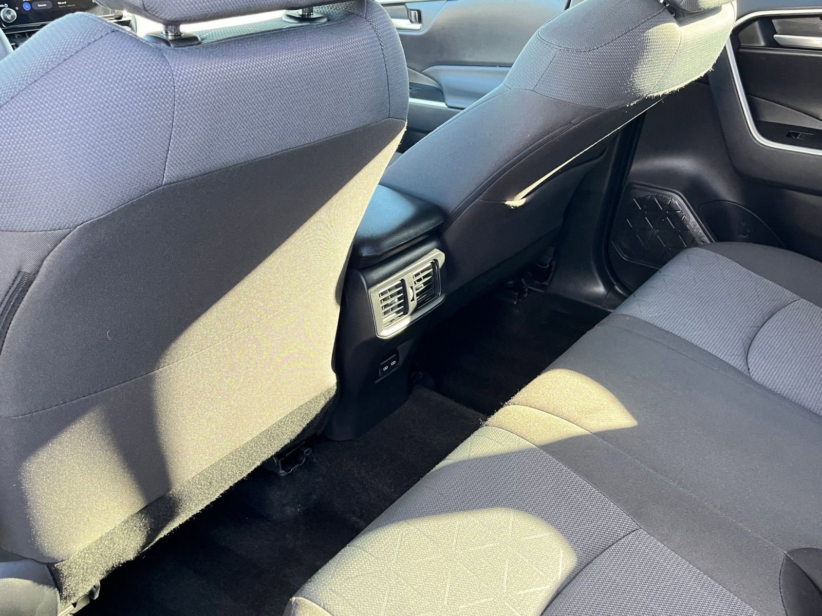 Thumbnail: 2025 Toyota RAV4 - 24