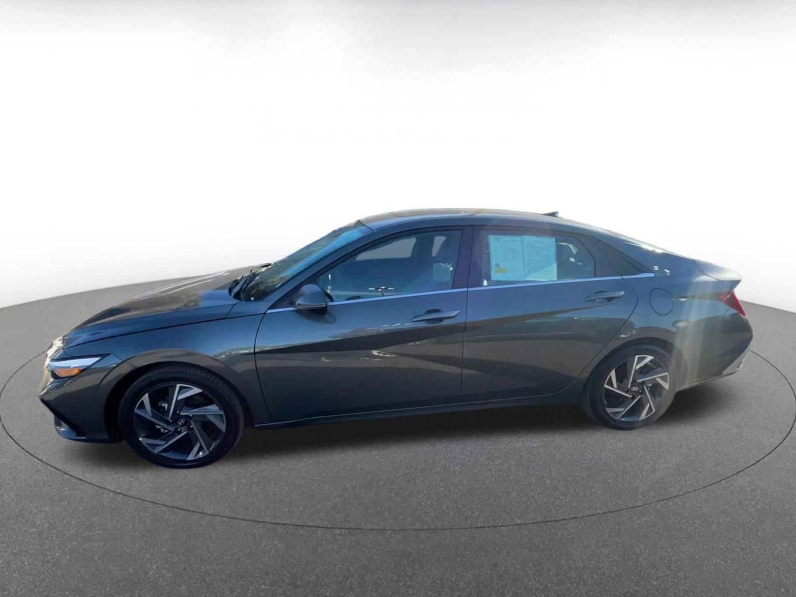 Thumbnail: 2025 Hyundai Elantra - 9