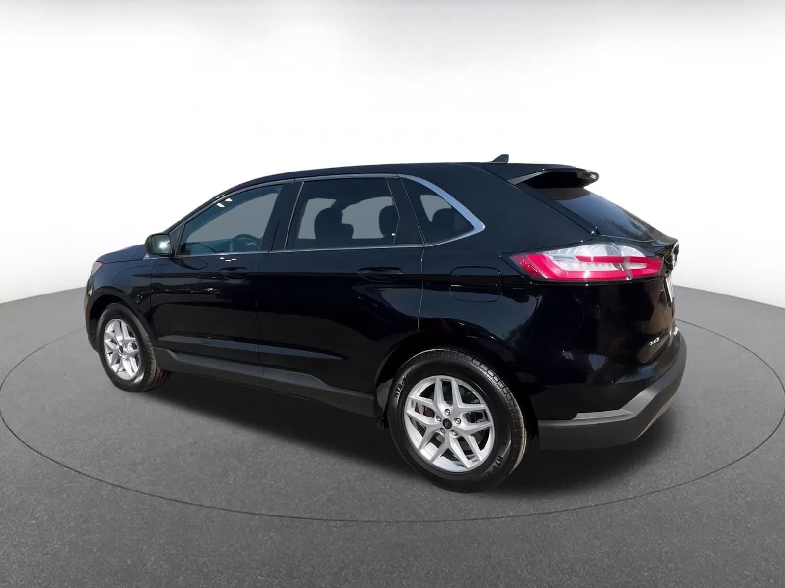 Thumbnail: 2024 Ford Edge - 10