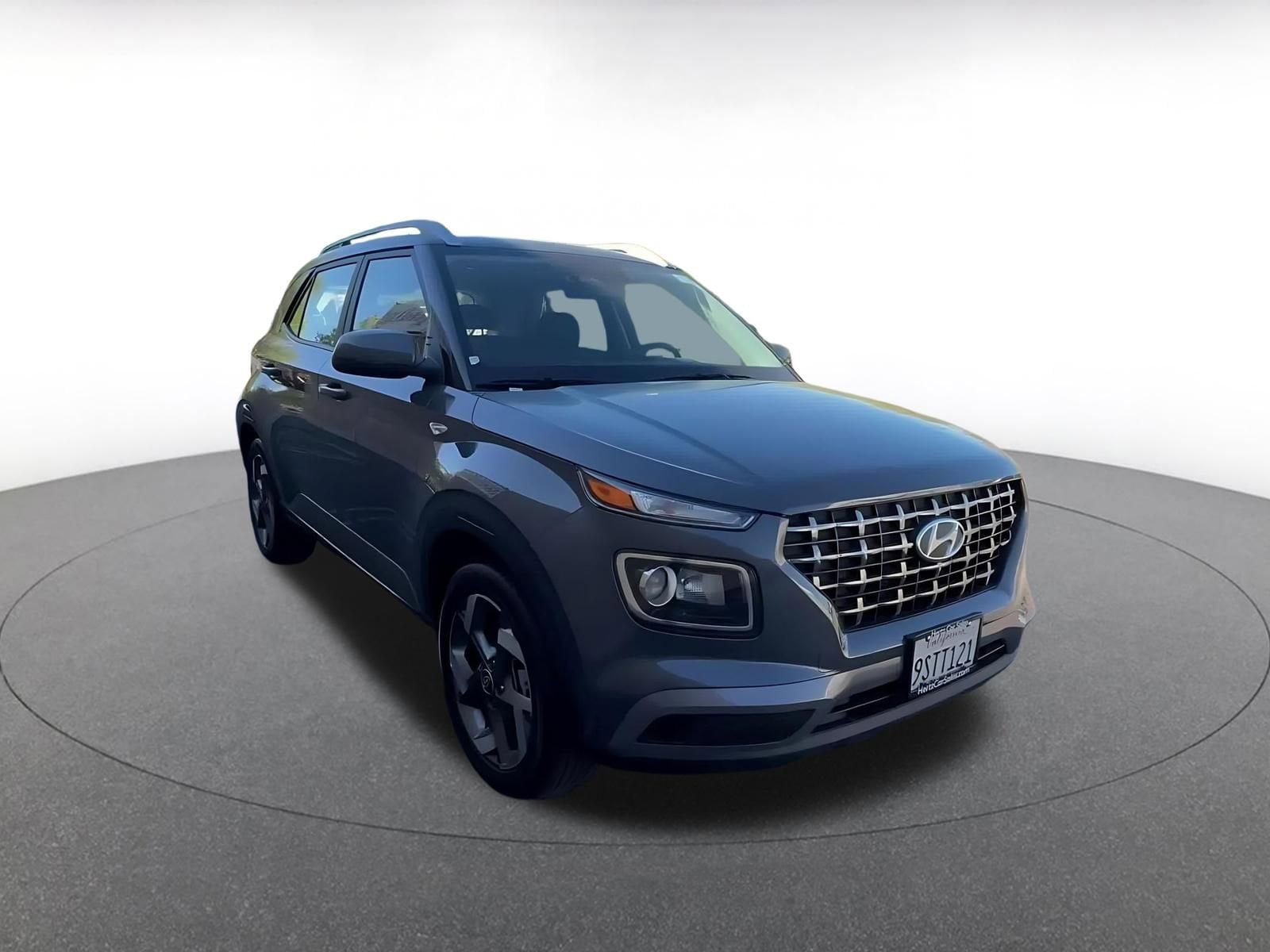 Thumbnail: 2025 Hyundai Venue - 3