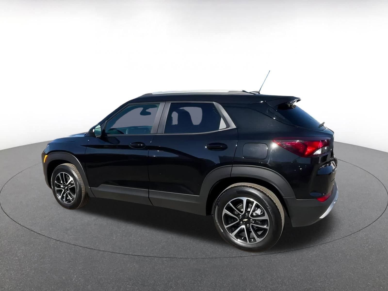 Thumbnail: 2025 Chevrolet TrailBlazer - 10