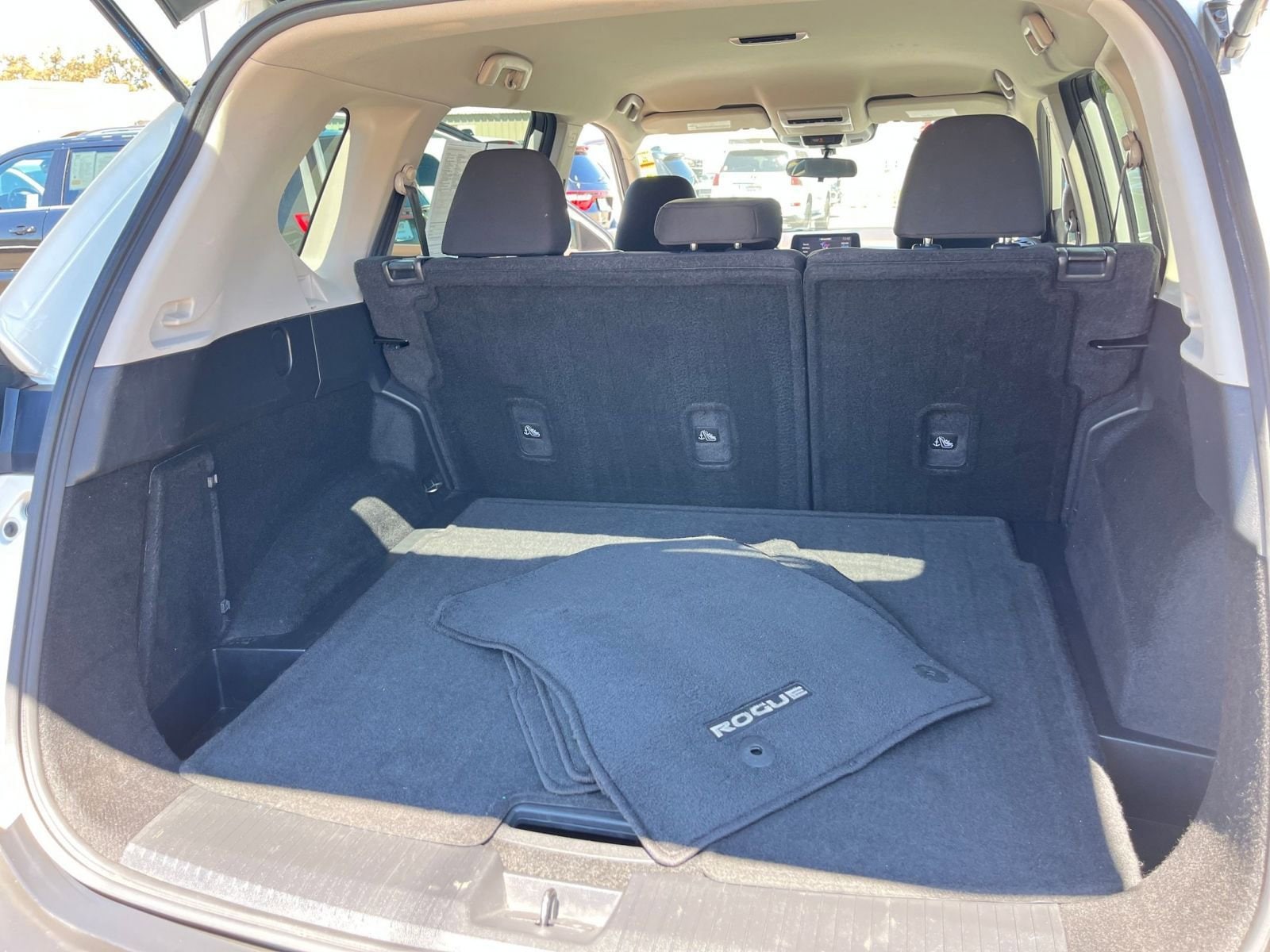 Thumbnail: 2023 Nissan Rogue - 30