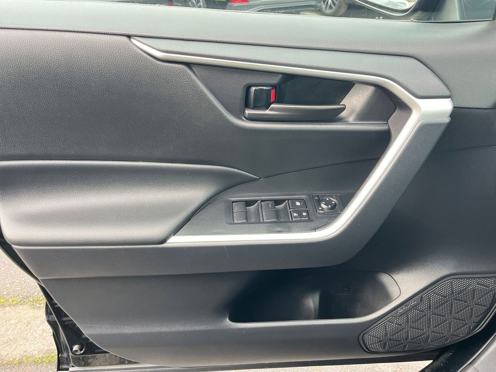 Thumbnail: 2025 Toyota RAV4 - 20